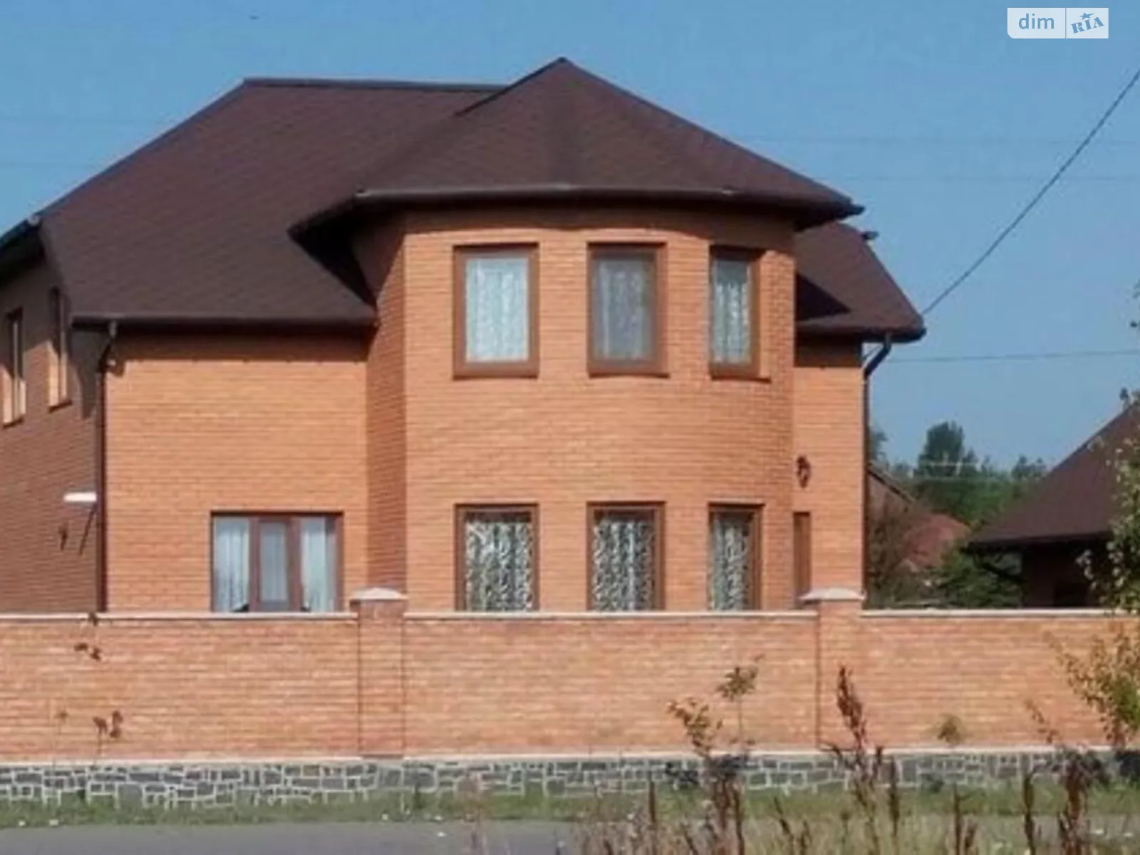 Продается дом на 2 этажа 144 кв. м с участком, цена: 155000 $ - фото 1