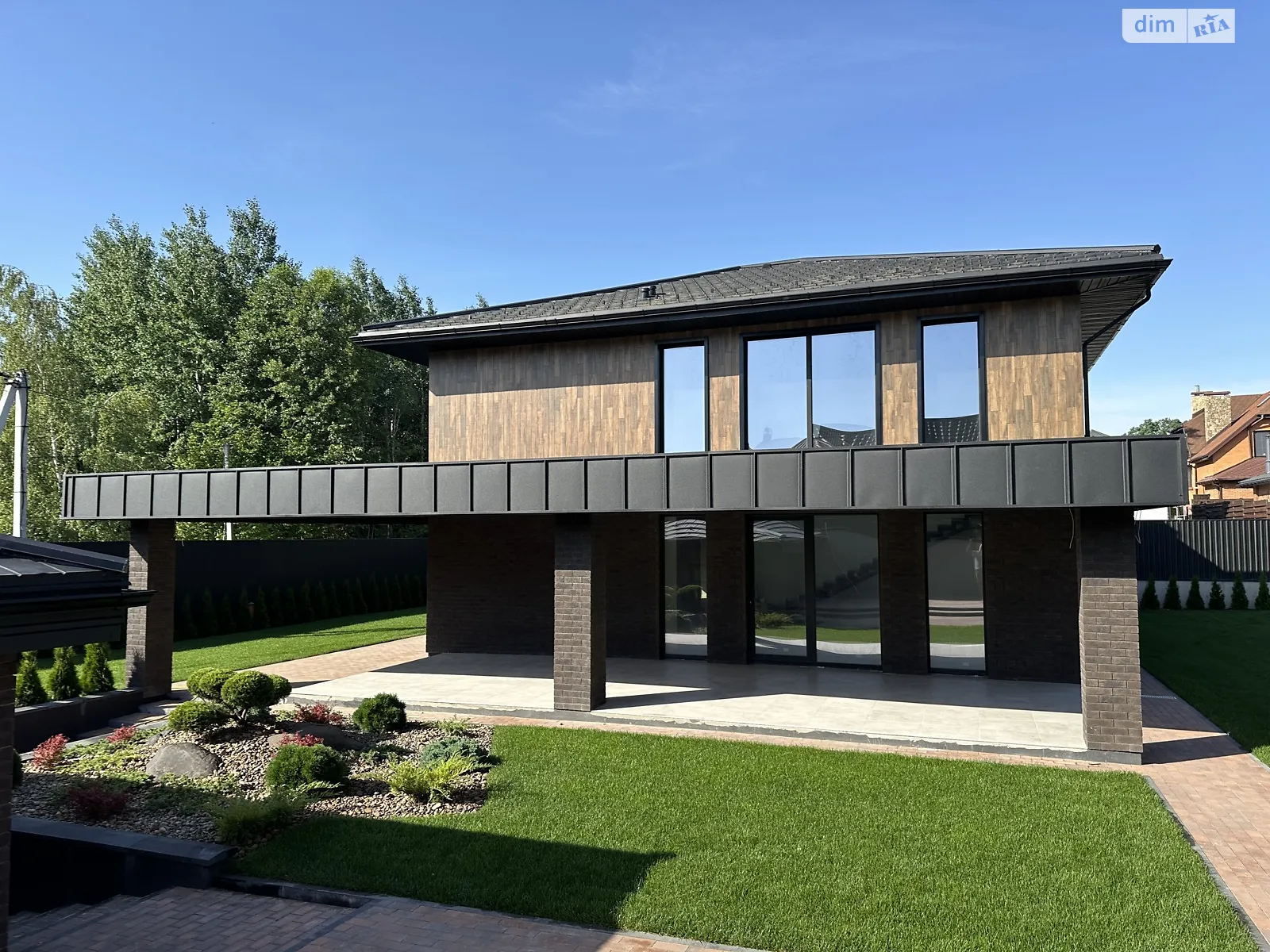 Продается дом на 2 этажа 230 кв. м с мансардой, цена: 495000 $ - фото 1