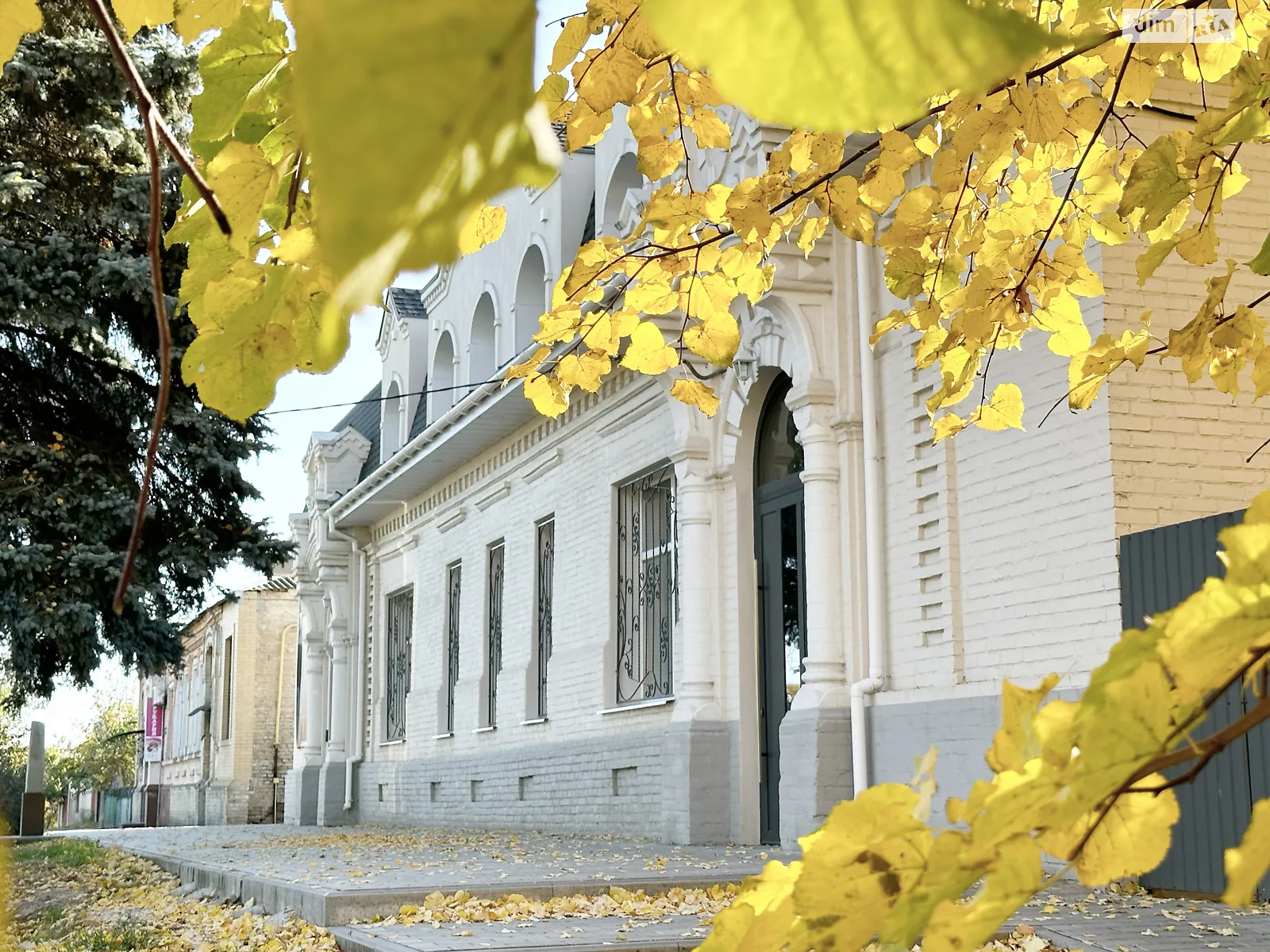 Здається в оренду приміщення вільного призначення 136 кв. м в 2-поверховій будівлі, цена: 68000 грн - фото 1