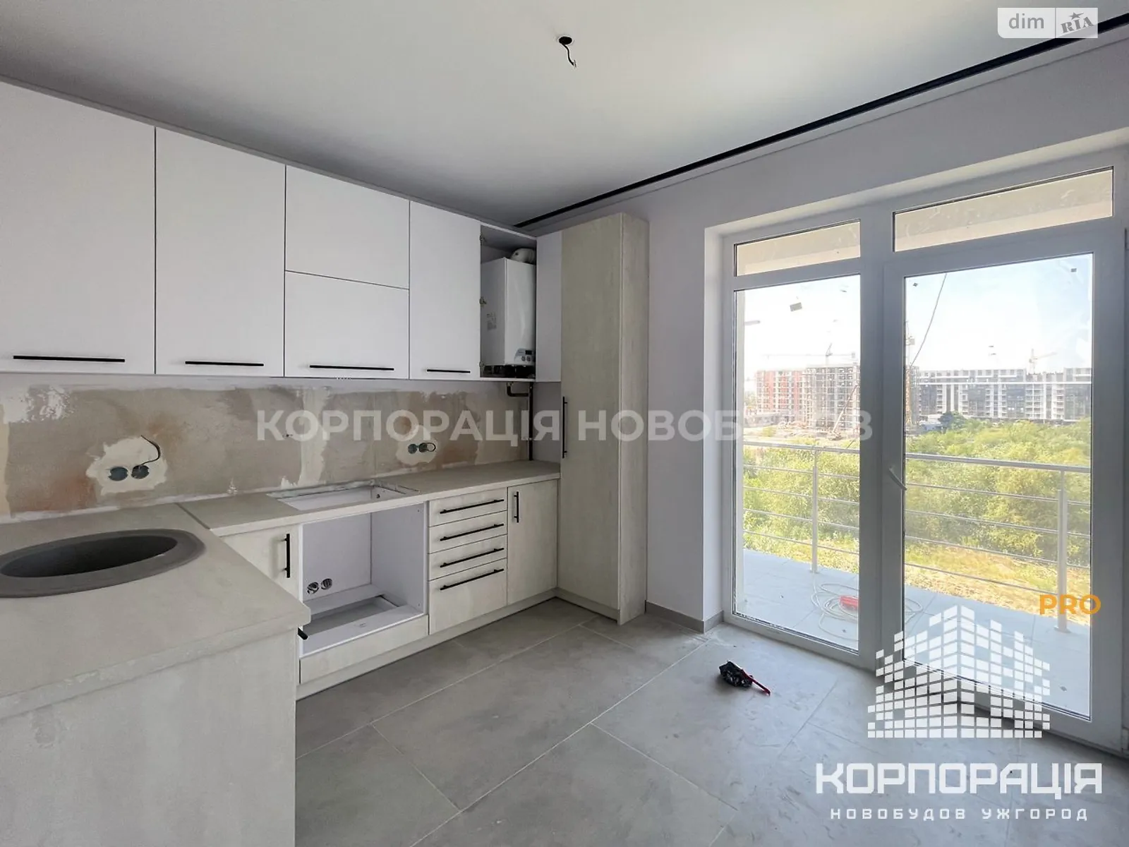 Продается 1-комнатная квартира 34 кв. м в Ужгороде, ул. Богомольца - фото 1