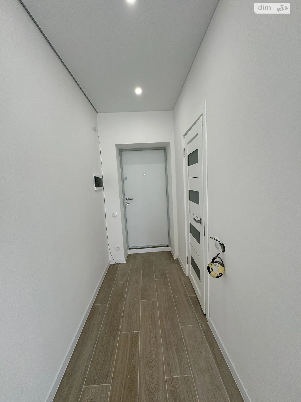 Продается 1-комнатная квартира 21.6 кв. м в Гостомеле, ул. Молодежная - фото 1