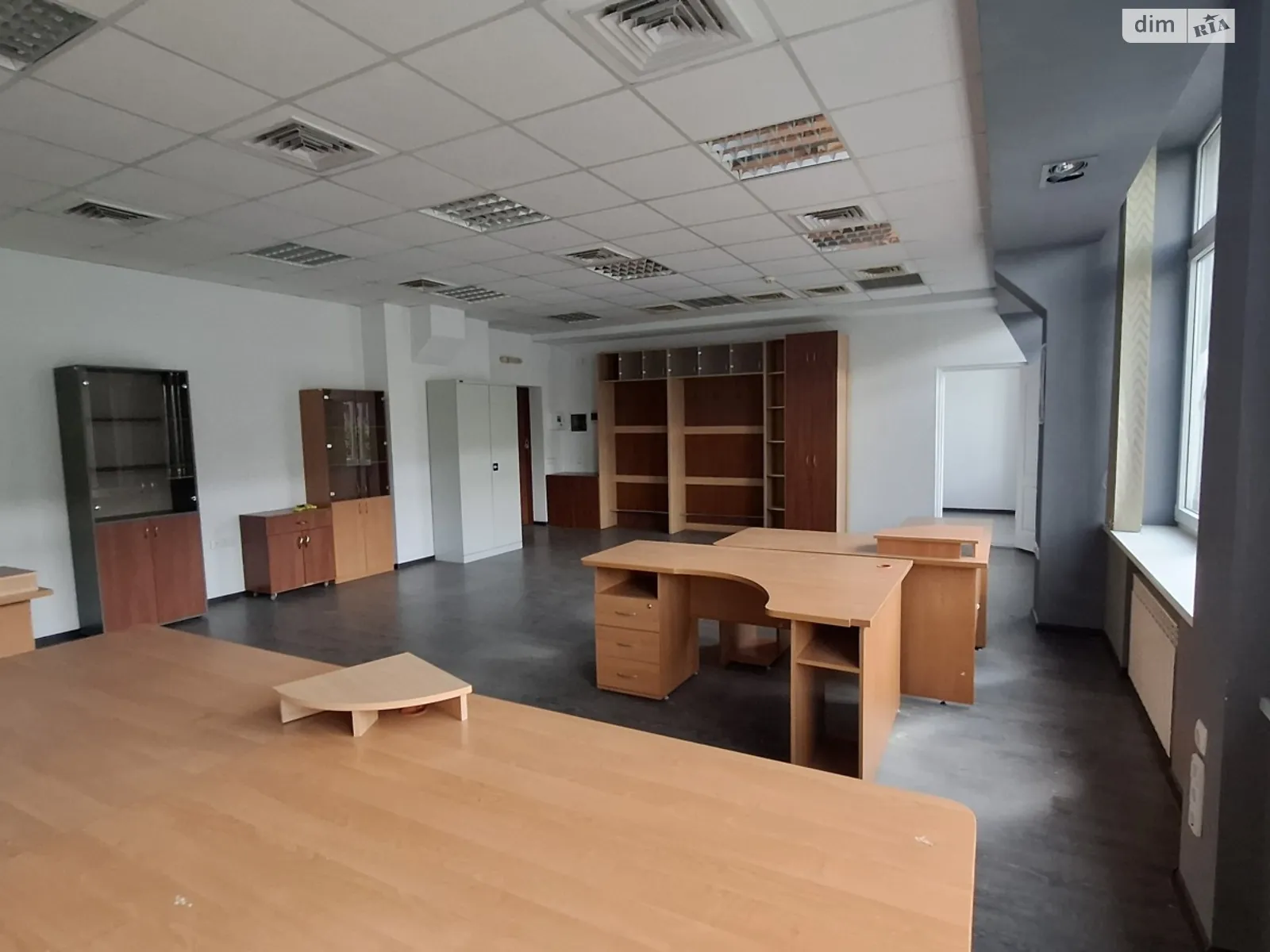 Сдается в аренду офис 70 кв. м в бизнес-центре, цена: 12000 грн - фото 1