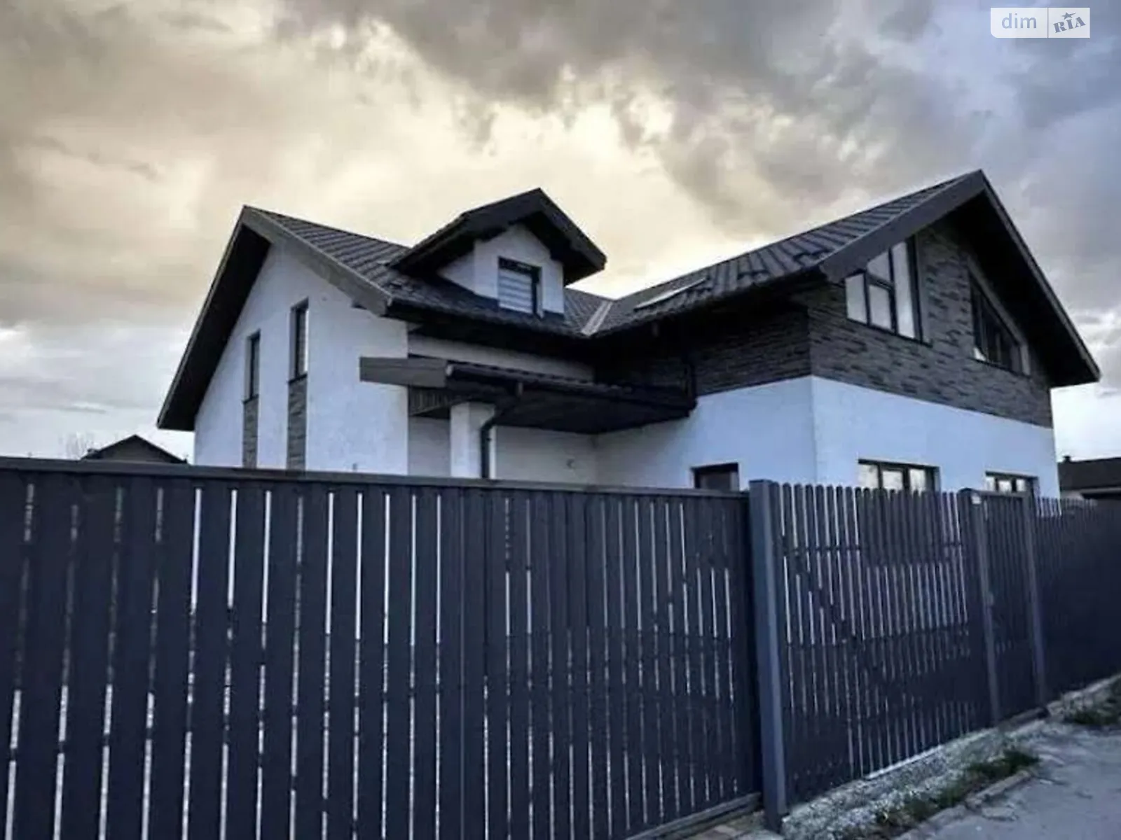 Продается часть дома 150 кв. м с камином, цена: 170000 $ - фото 1