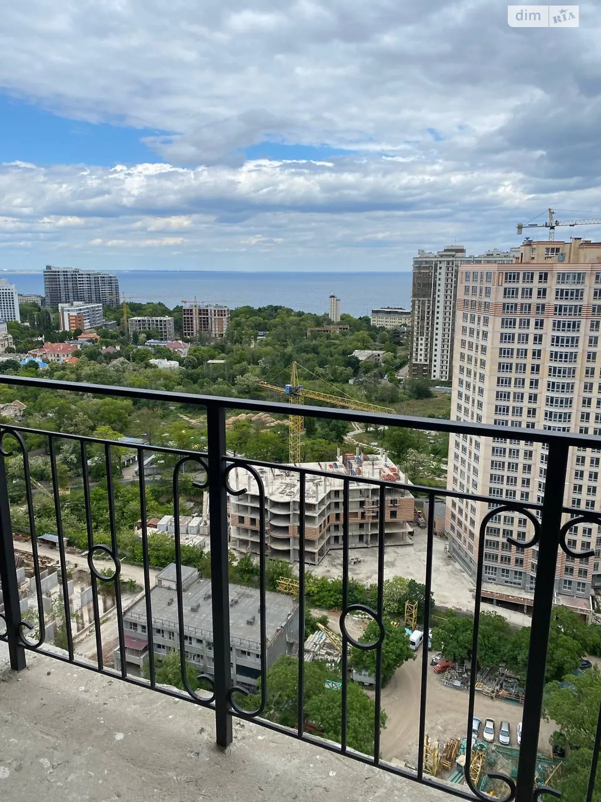Продається 1-кімнатна квартира 44 кв. м у Одесі, вул. Генуезька, 1/1 - фото 1