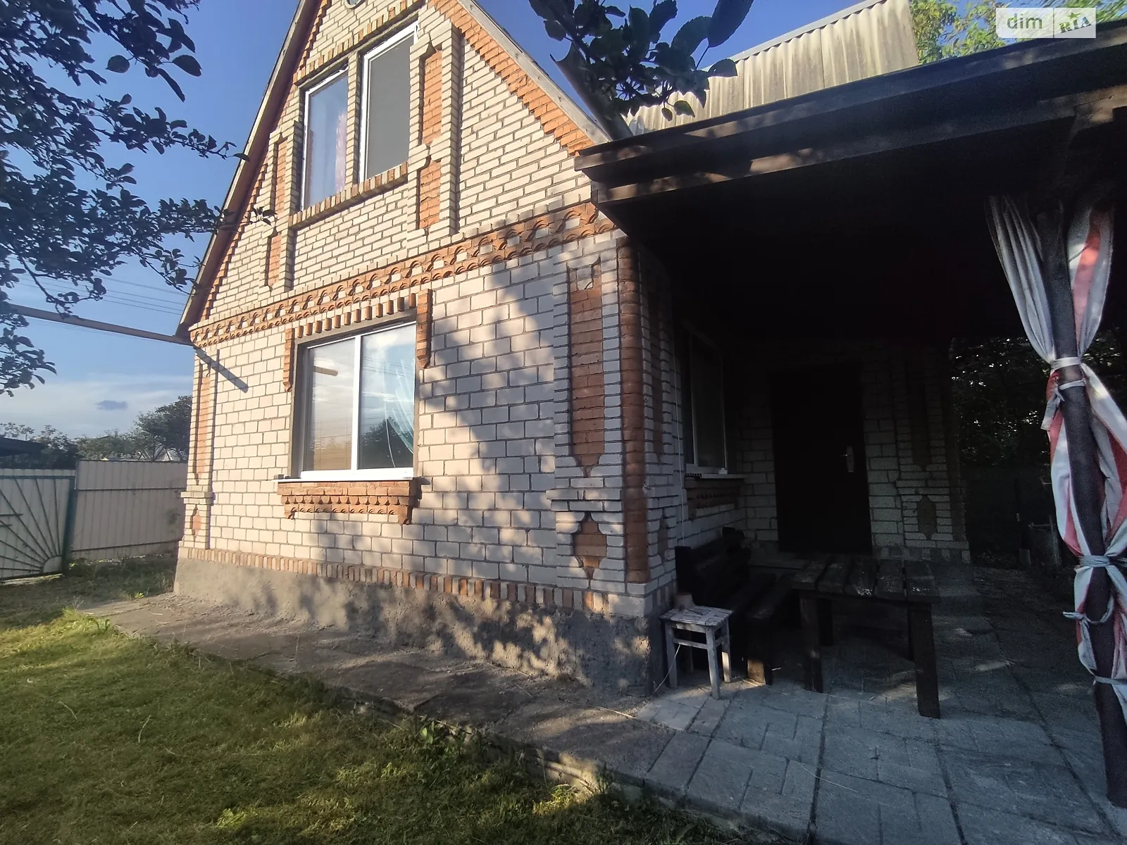 Продается дом на 2 этажа 60 кв. м с баней/сауной, цена: 18000 $ - фото 1