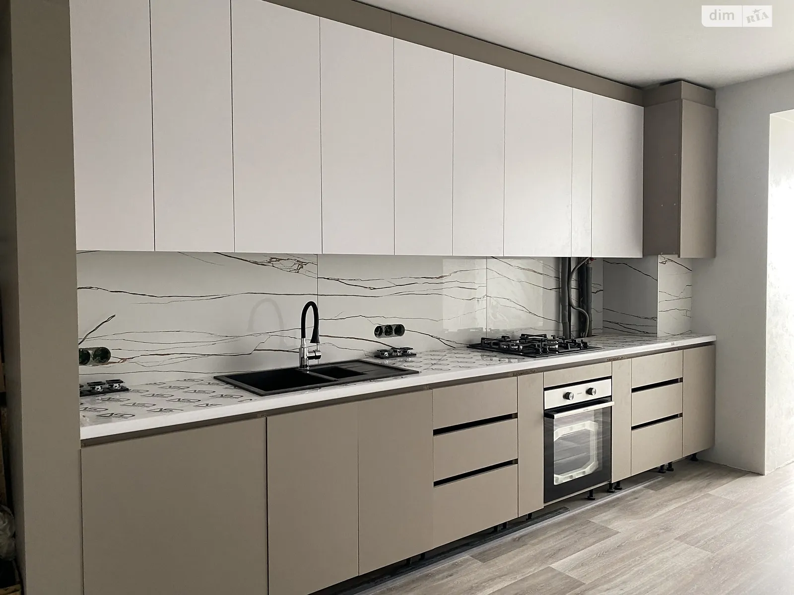 Продается 2-комнатная квартира 79 кв. м в Днепре, ул. Светлова, 42А - фото 1