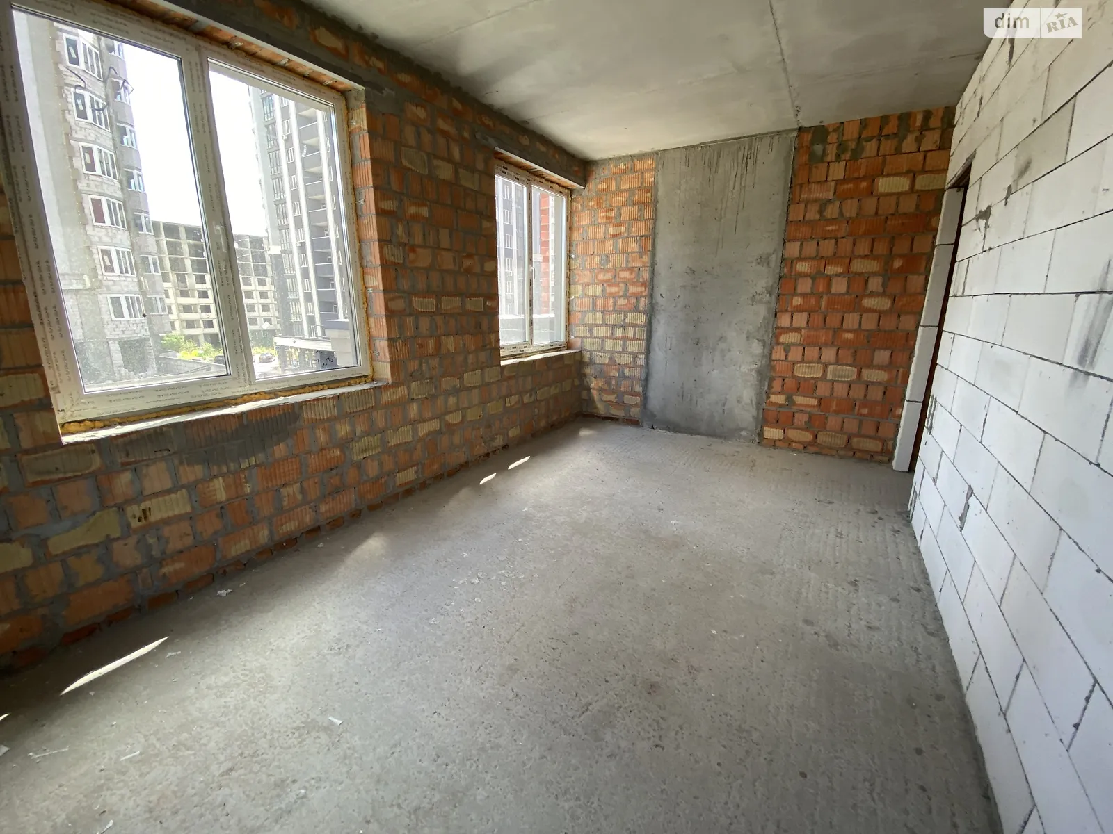 Продается 3-комнатная квартира 72.5 кв. м в Ирпене, ул. Университетская(Карла Маркса), 1Л - фото 1