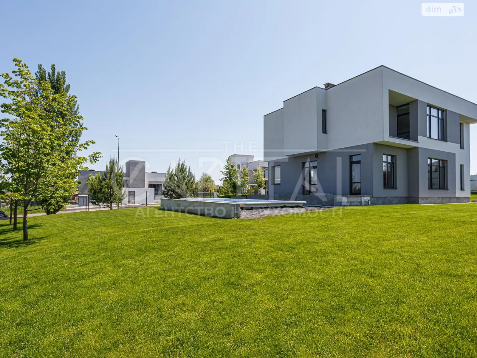 Продается дом на 2 этажа 258.5 кв. м с мансардой, цена: 295000 $ - фото 1