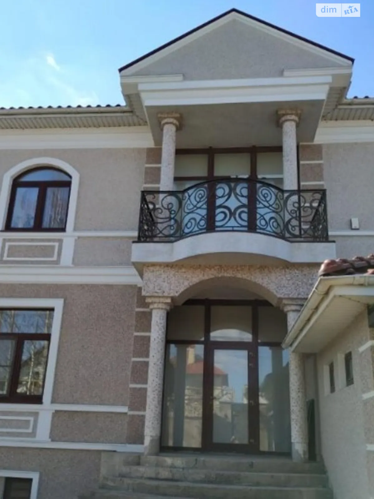 Продается дом на 2 этажа 350 кв. м с беседкой, цена: 170000 $ - фото 1