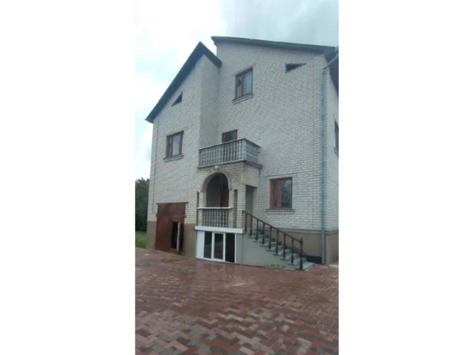 Продається будинок 3 поверховий 270 кв. м з верандою, цена: 140000 $ - фото 1