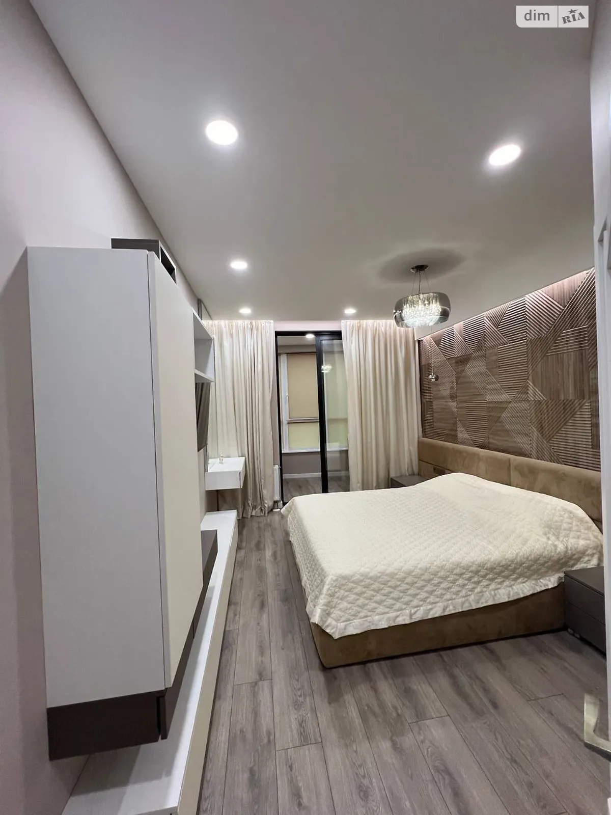 Продається 1-кімнатна квартира 77.9 кв. м у Одесі, вул. Новоберегова, 12А - фото 1