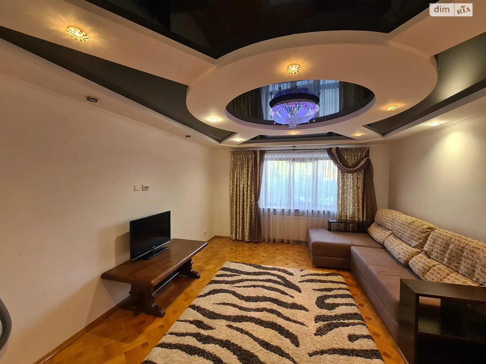 3-кімнатна квартира 99.4 кв. м у Тернополі, вул. Київська - фото 1