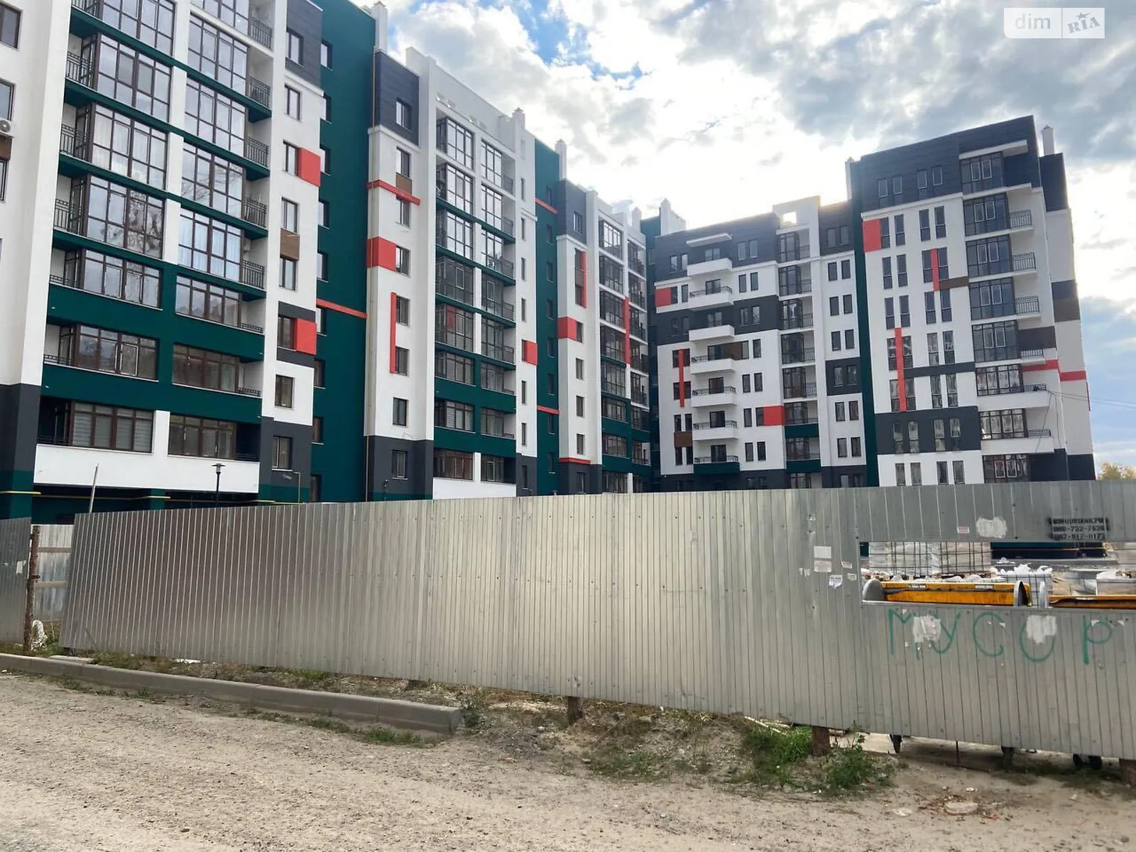 Продається 2-кімнатна квартира 60.7 кв. м у Бучі, вул. Амосова, 4 - фото 1