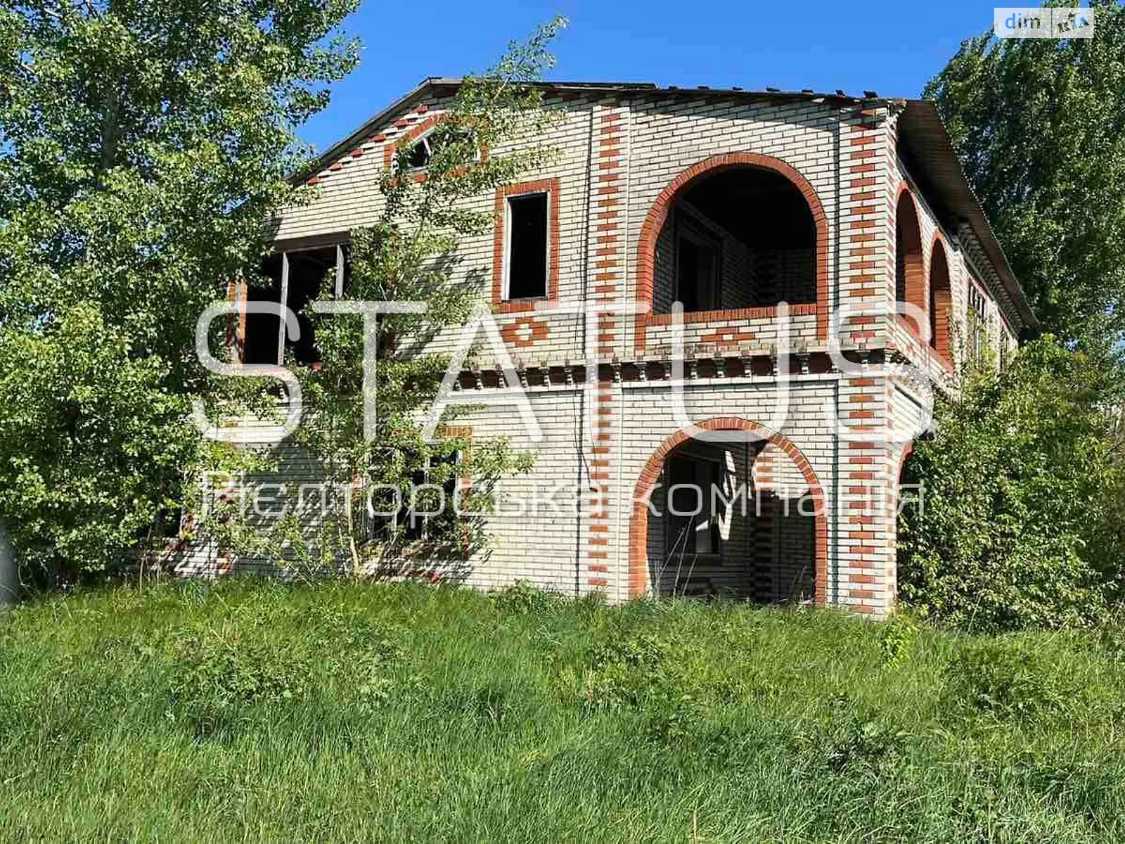 Продается дом на 2 этажа 288.8 кв. м с участком, цена: 20000 $ - фото 1