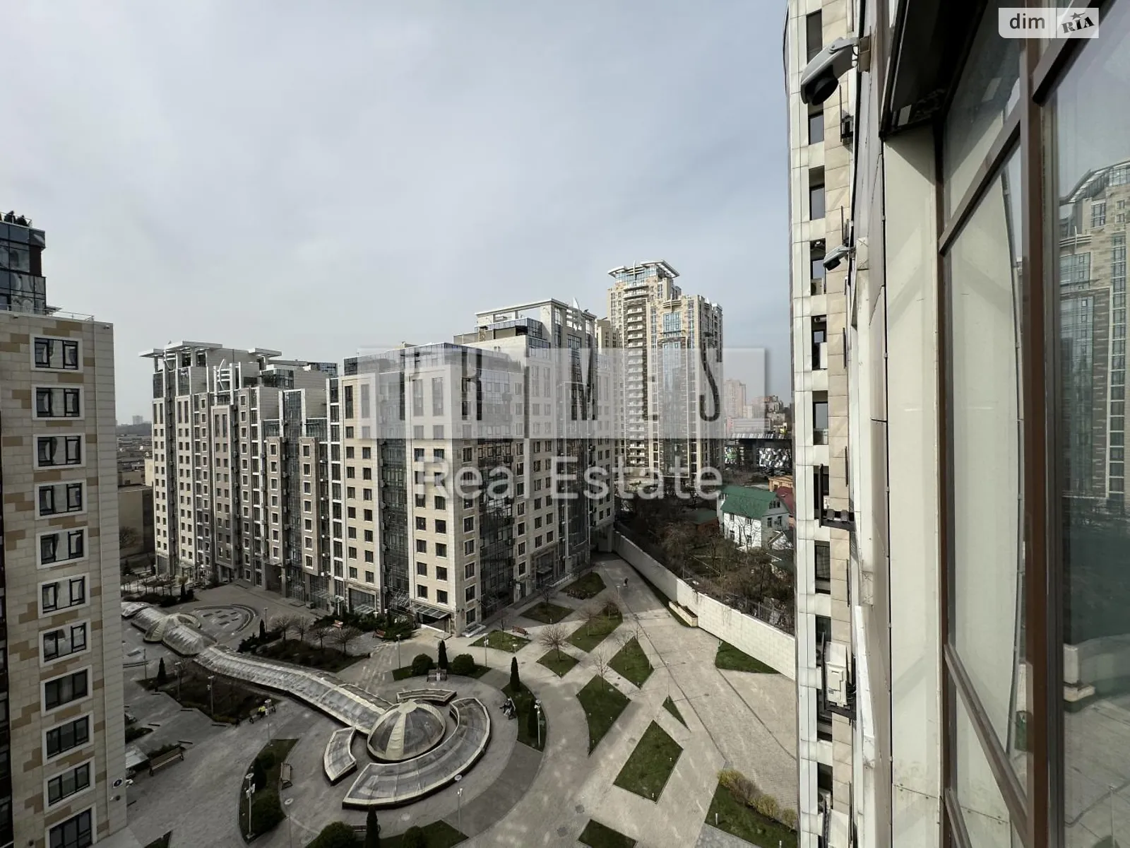Продається 2-кімнатна квартира 80 кв. м у Києві, вул. Саперне Поле, 5А - фото 1