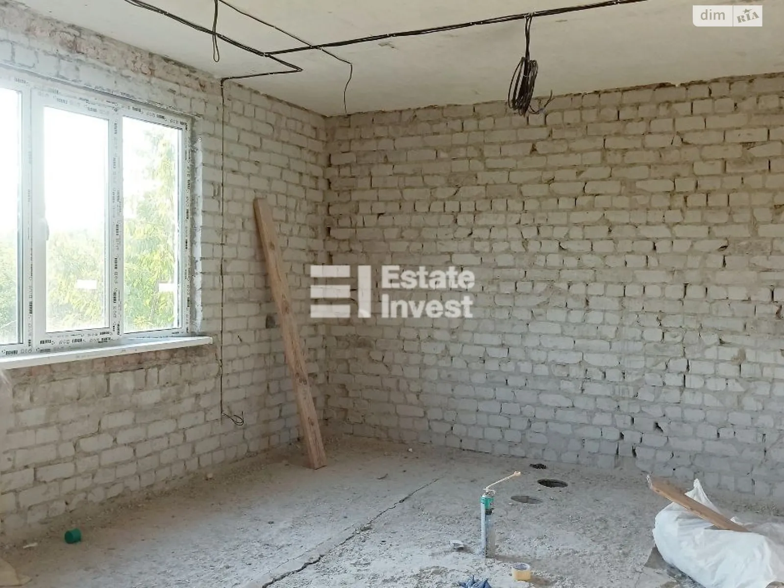 Продается дом на 2 этажа 100 кв. м с гаражом, цена: 16000 $ - фото 1