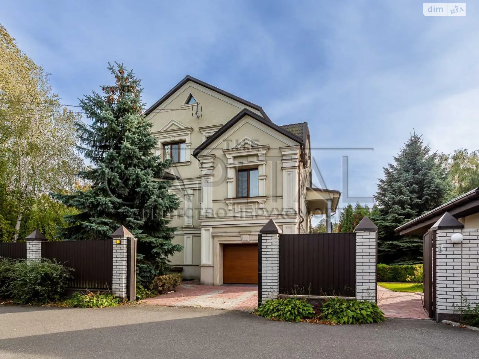 Продається будинок 3 поверховий 490 кв. м з бесідкою, цена: 600000 $ - фото 1