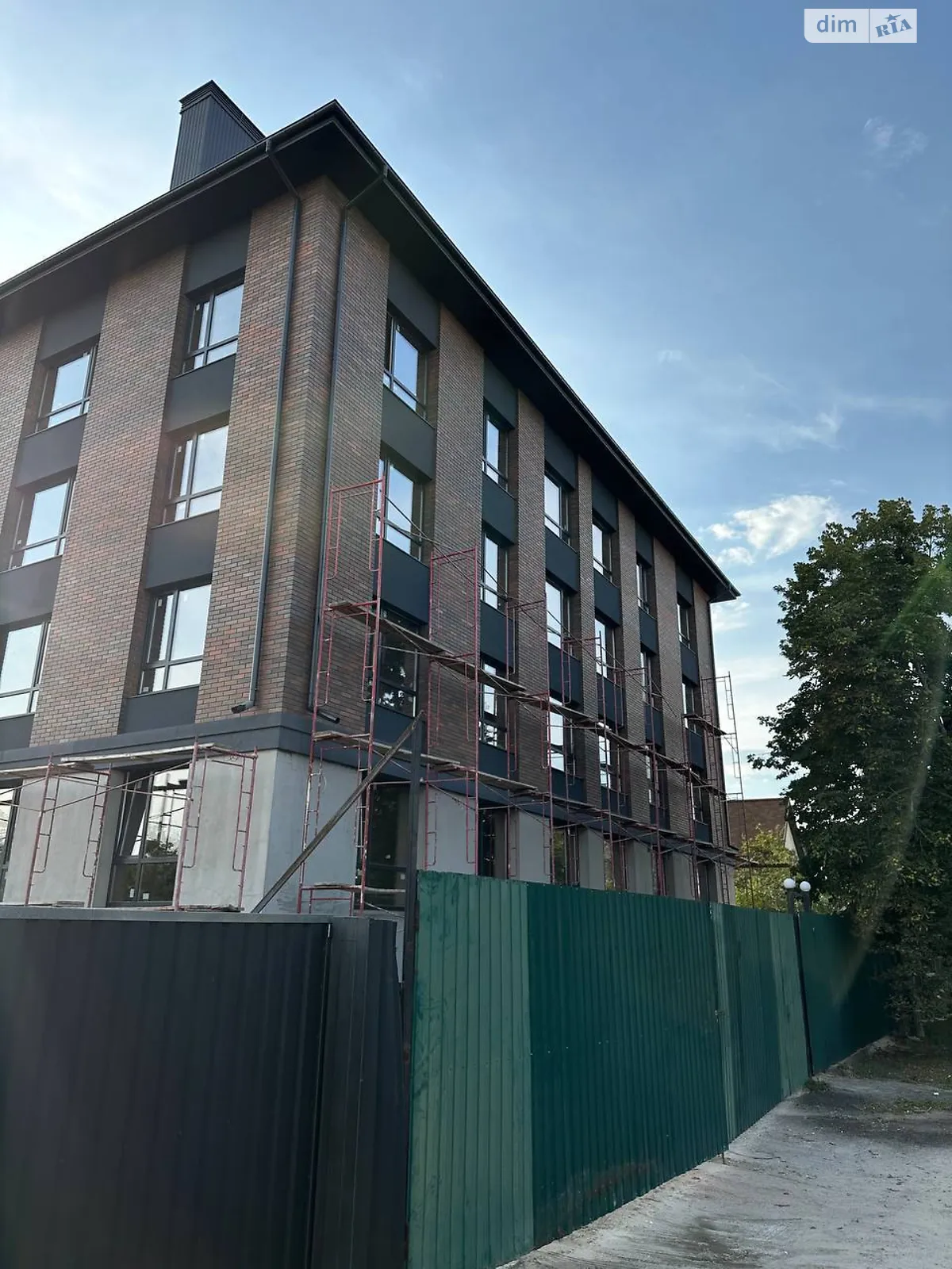 Продается 1-комнатная квартира 33.3 кв. м в Ирпене, ул. Троицкая, 15 - фото 1