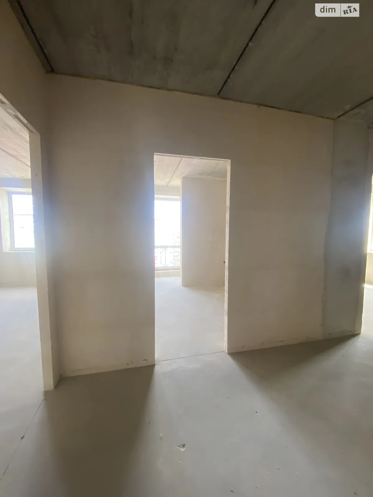 Продается 2-комнатная квартира 55 кв. м в Ирпене, ул. Григория Сковороды - фото 1