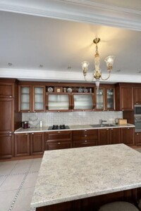 Зніму квартиру в Старому Самборі  довгостроково