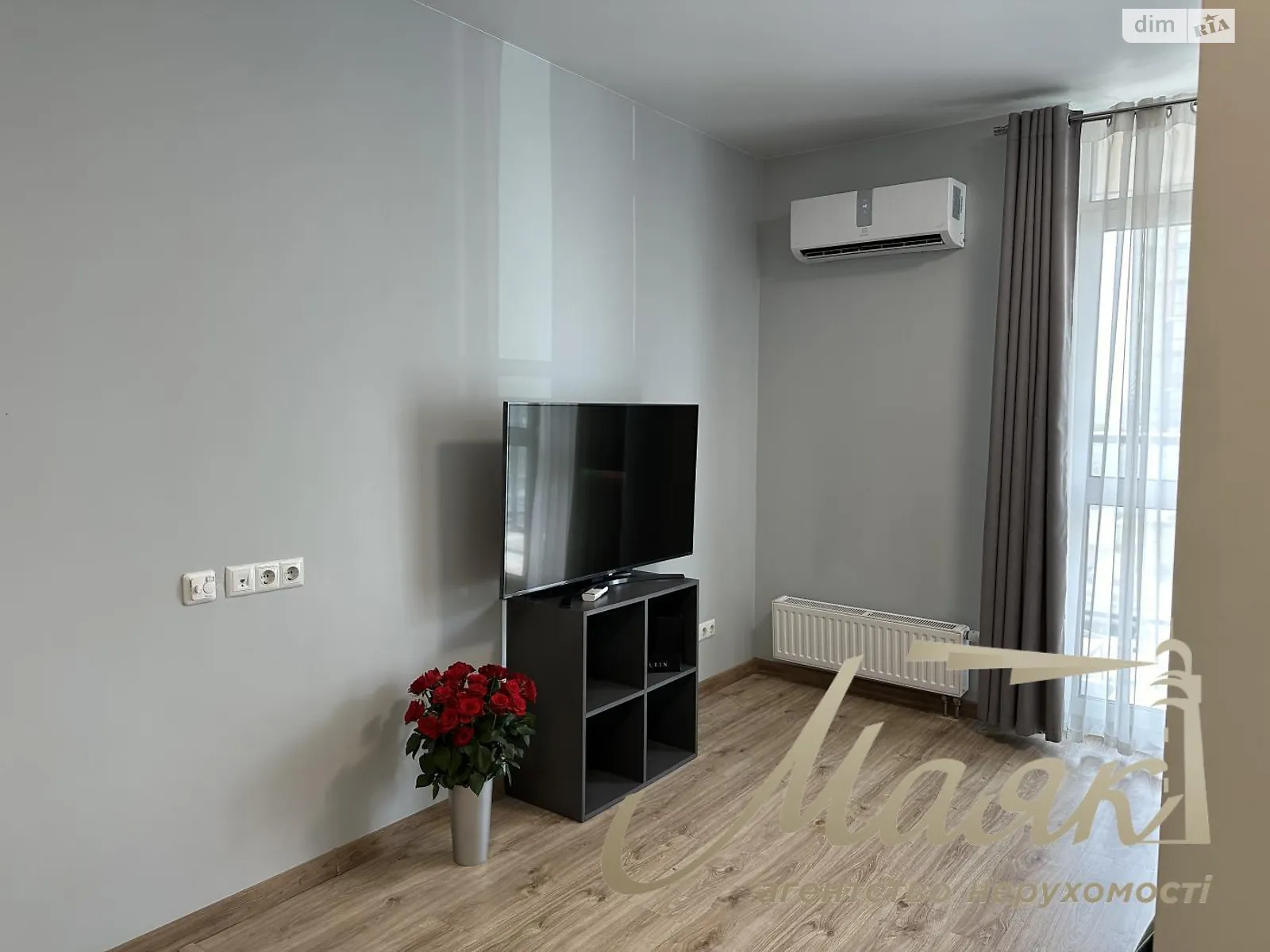 Продается 1-комнатная квартира 37 кв. м в Киеве, ул. Предславинская - фото 1