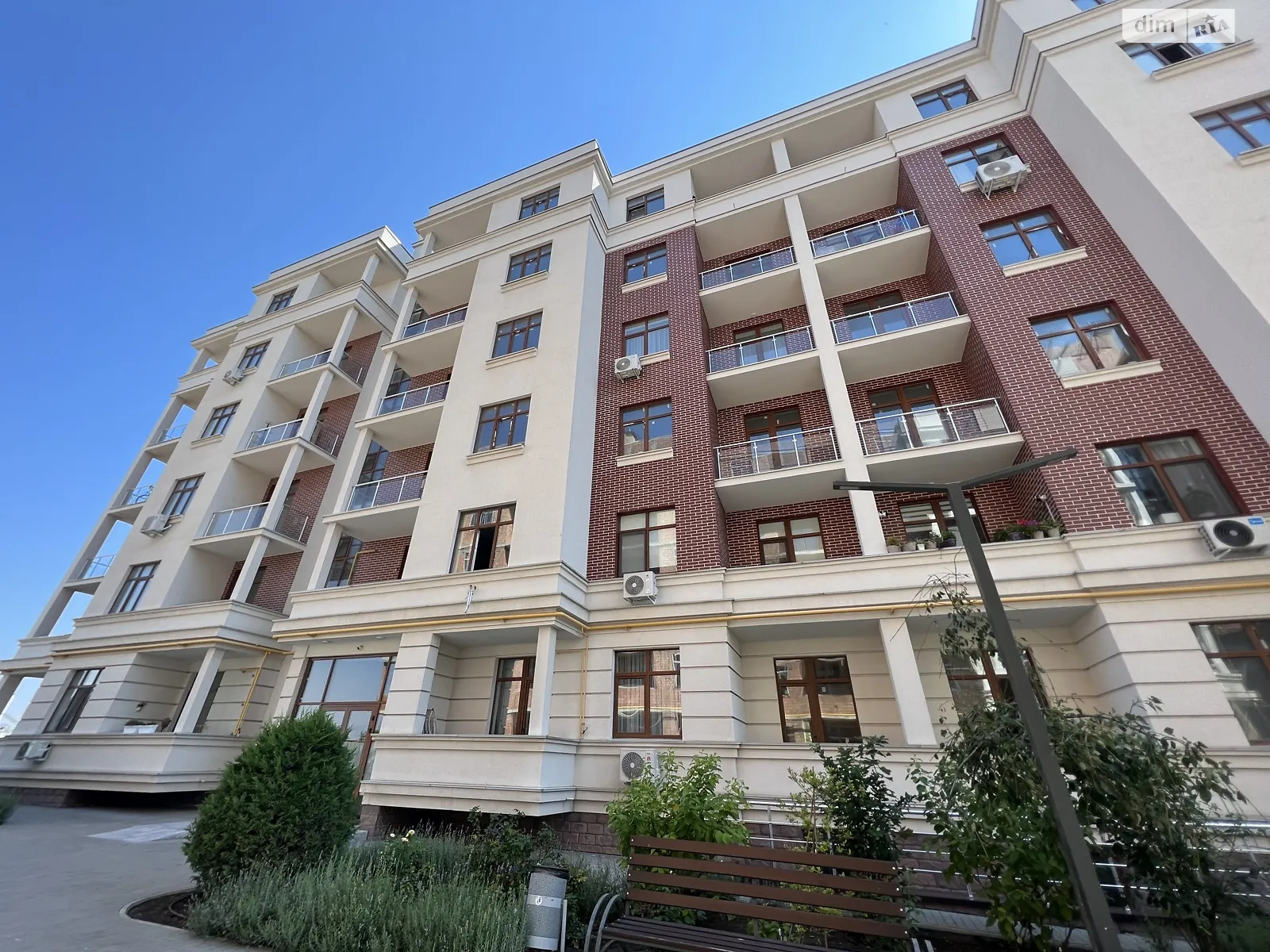 Продається 2-кімнатна квартира 68.5 кв. м у Таїрове, вул. Трамвайна, 31 - фото 1