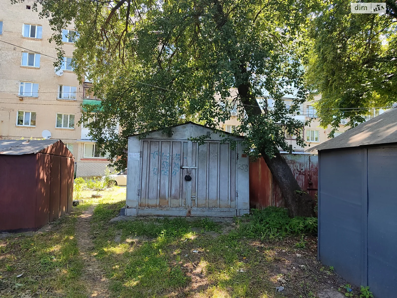 Продается отдельно стоящий гараж под легковое авто на 20 кв. м, цена: 2799 $ - фото 1