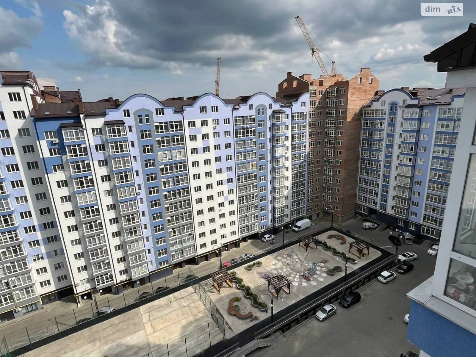 Продається 3-кімнатна квартира 96.3 кв. м у Івано-Франківську, вул. Височана Семена, 18 корпус 32 - фото 1