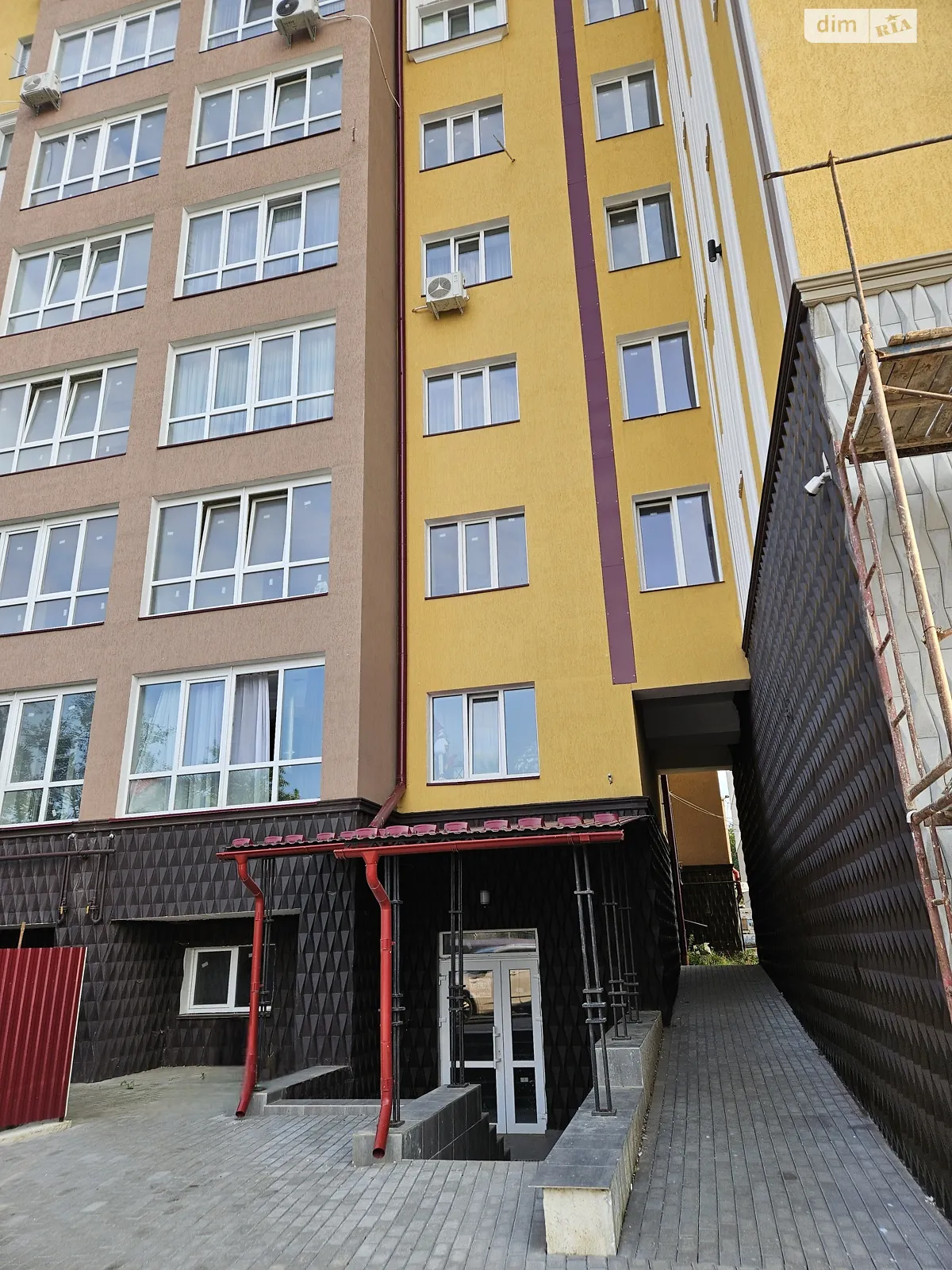 Сдается в аренду помещения свободного назначения 230 кв. м в 10-этажном здании, цена: 1840 $ - фото 1