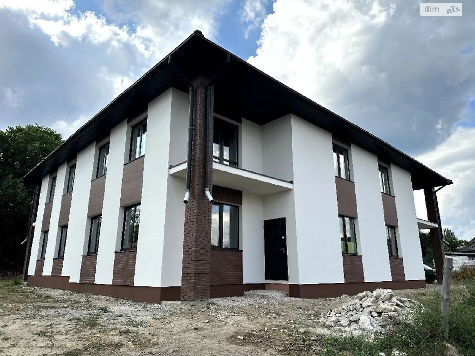 Продается дом на 2 этажа 120 кв. м с участком, цена: 85000 $ - фото 1
