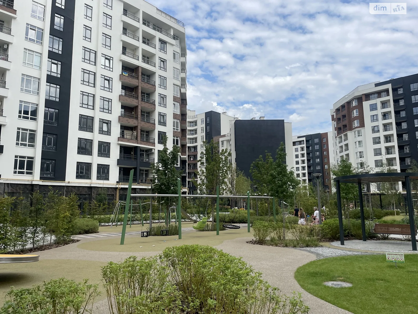 Продается 3-комнатная квартира 72 кв. м в Ирпене, ул. Кобылянской Ольги - фото 1