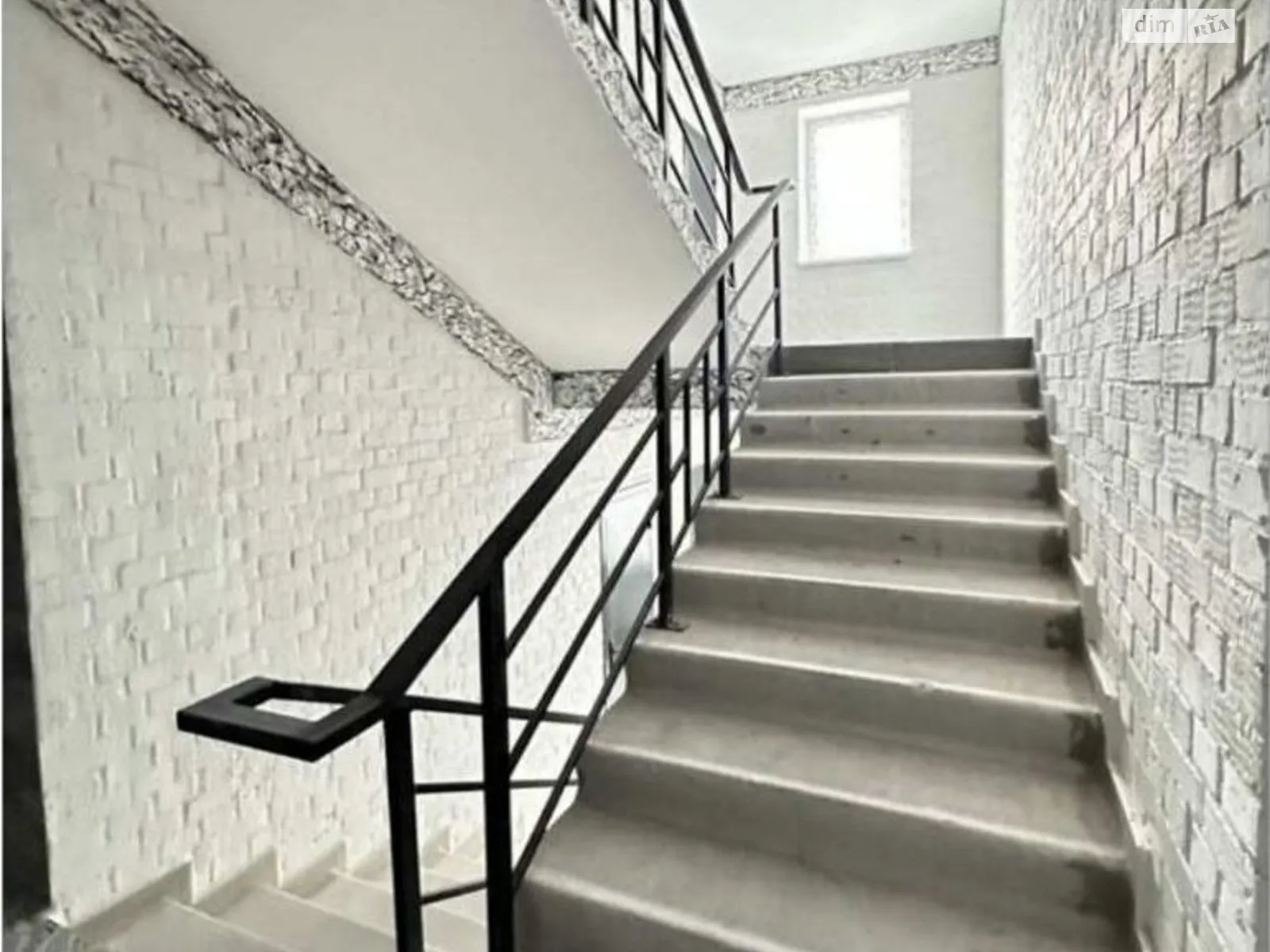 Продається 1-кімнатна квартира 50 кв. м у Хмельницькому, вул. Озерна - фото 1