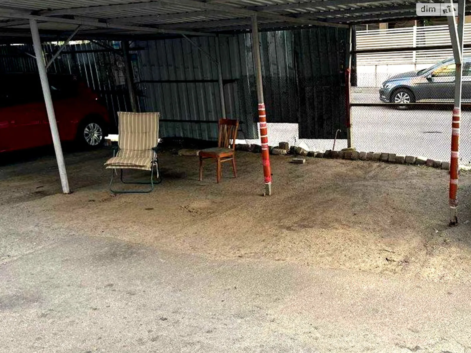 Здається в оренду місце на стоянці під легкове авто на 6 кв. м, цена: 700 грн - фото 1