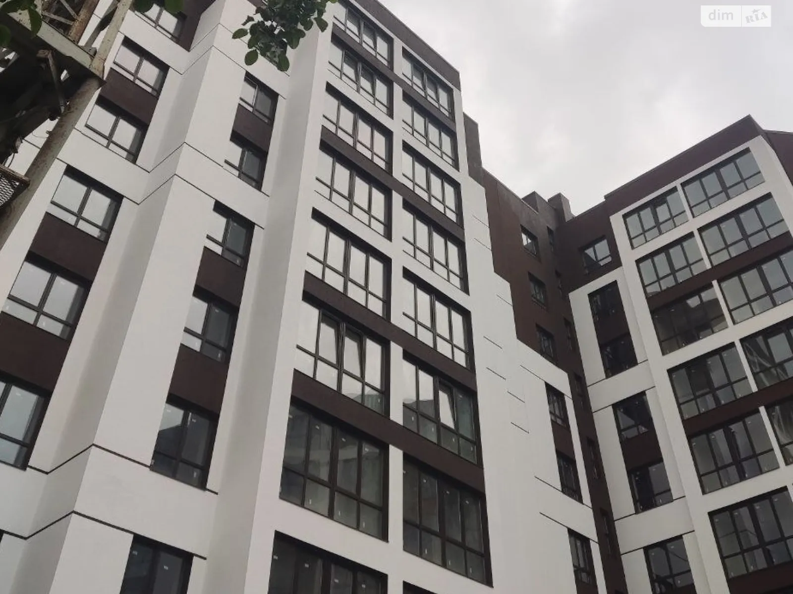 Продается 2-комнатная квартира 57 кв. м в Ивано-Франковске, ул. Ленкавского - фото 1