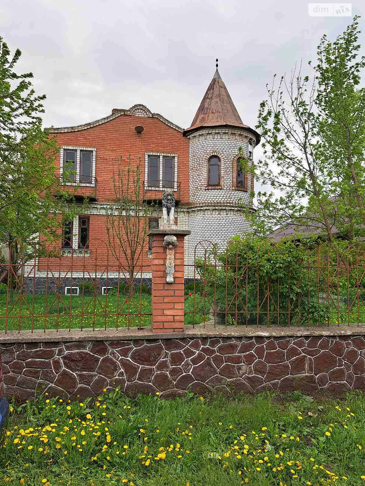 Продается дом на 2 этажа 233.8 кв. м с баней/сауной, цена: 63000 $ - фото 1