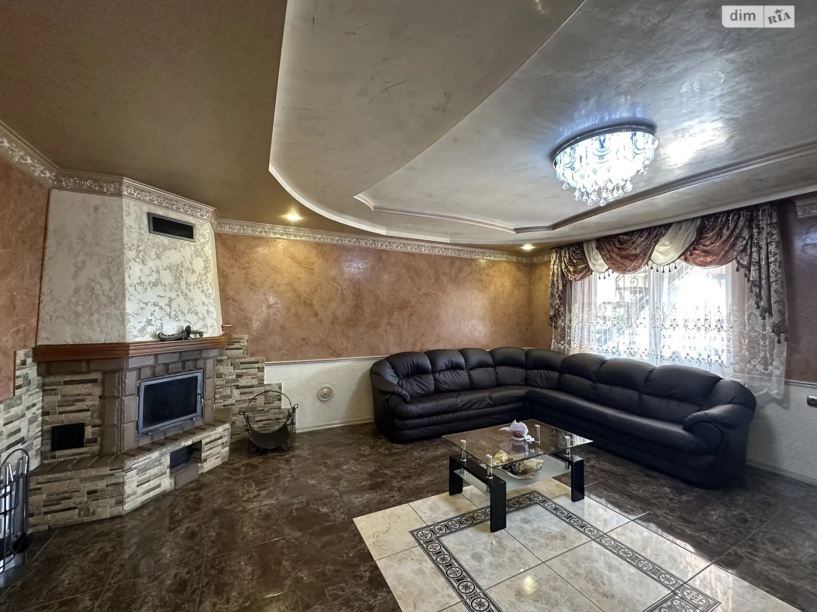 Продается дом на 2 этажа 158 кв. м с балконом, цена: 85000 $ - фото 1