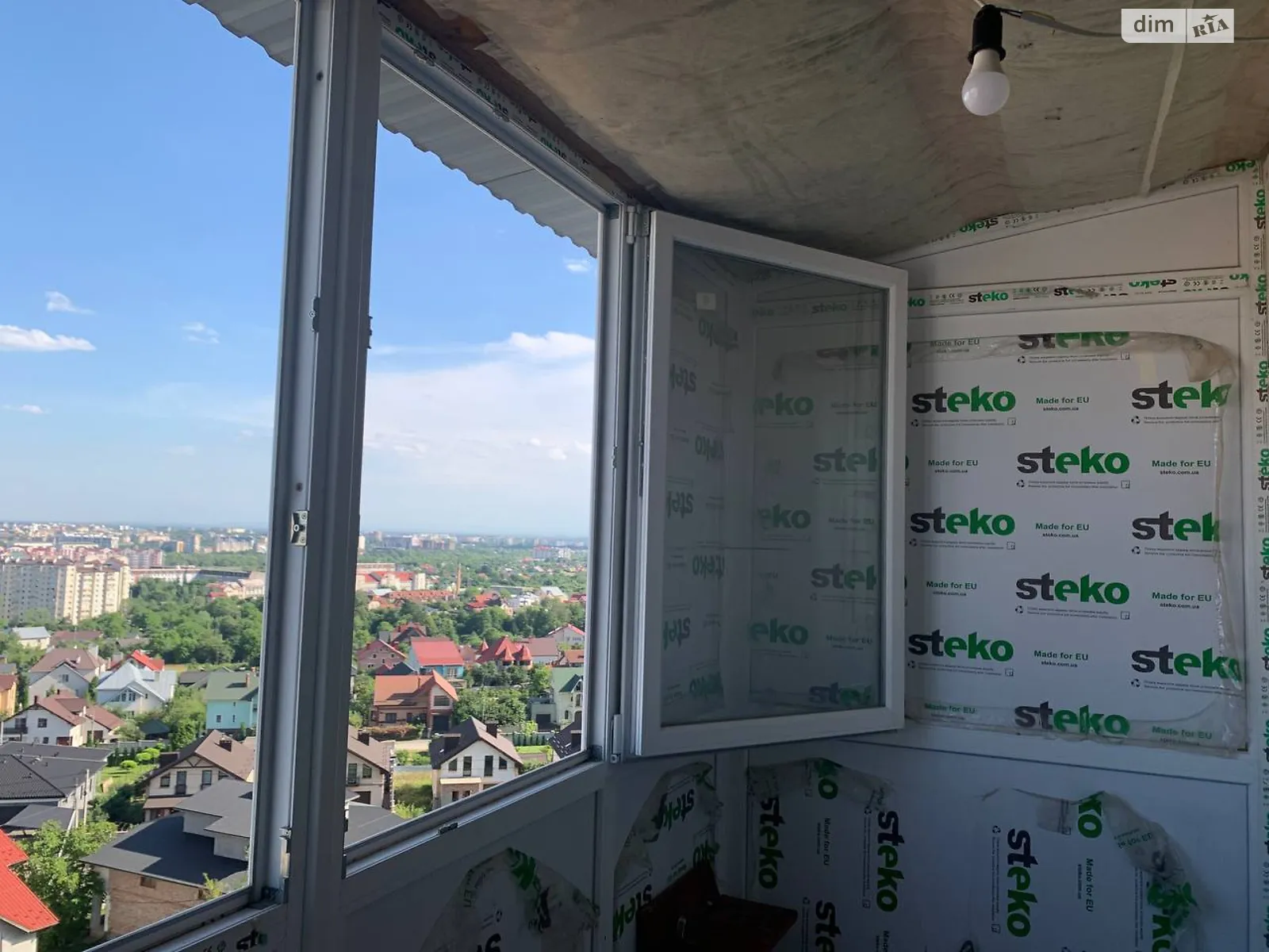 Продается 2-комнатная квартира 64.2 кв. м в Ивано-Франковске, ул. Демьянов Лаз, 28 - фото 1