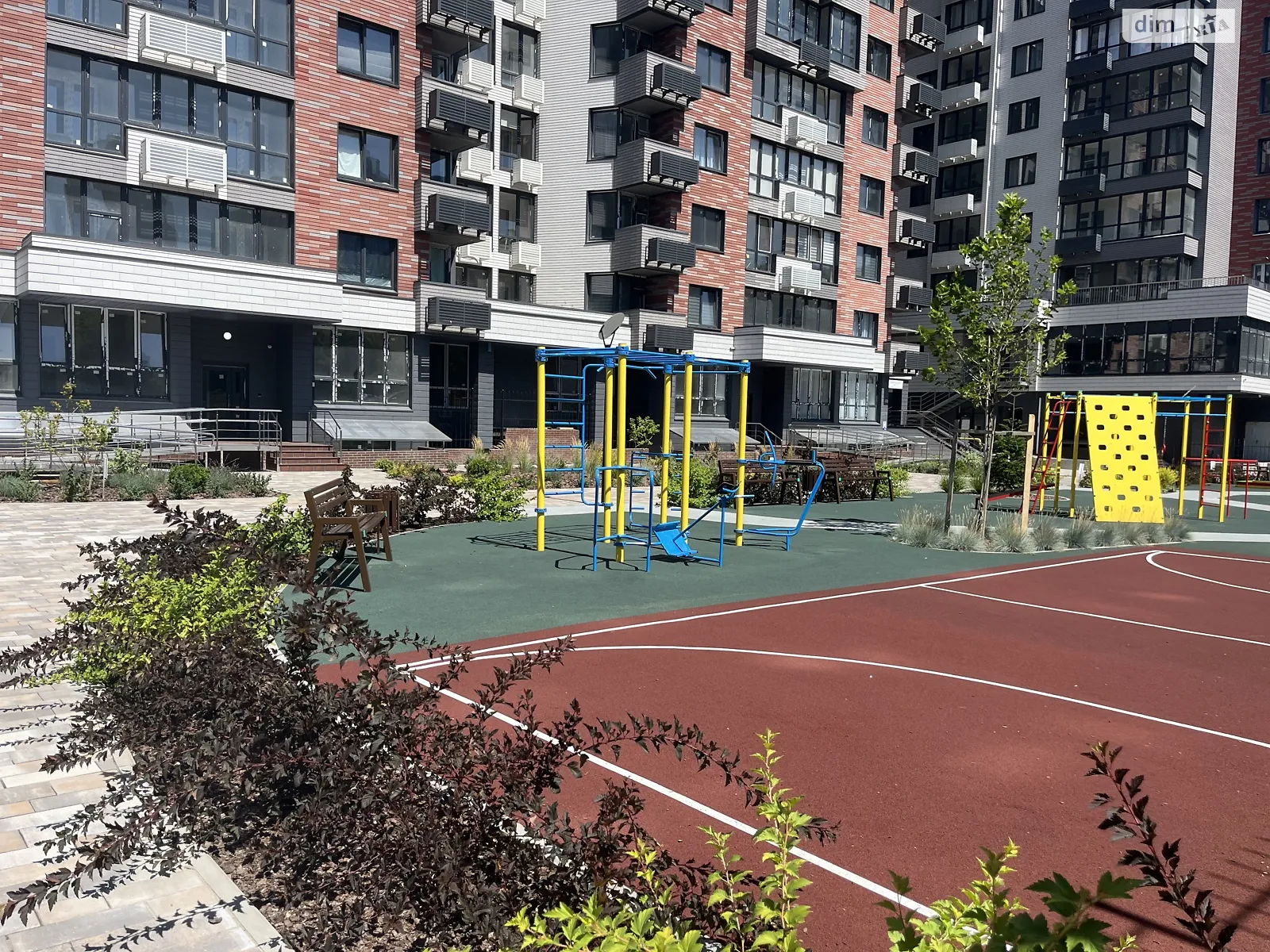 Продается офис 53 кв. м в бизнес-центре, цена: 107000 $ - фото 1