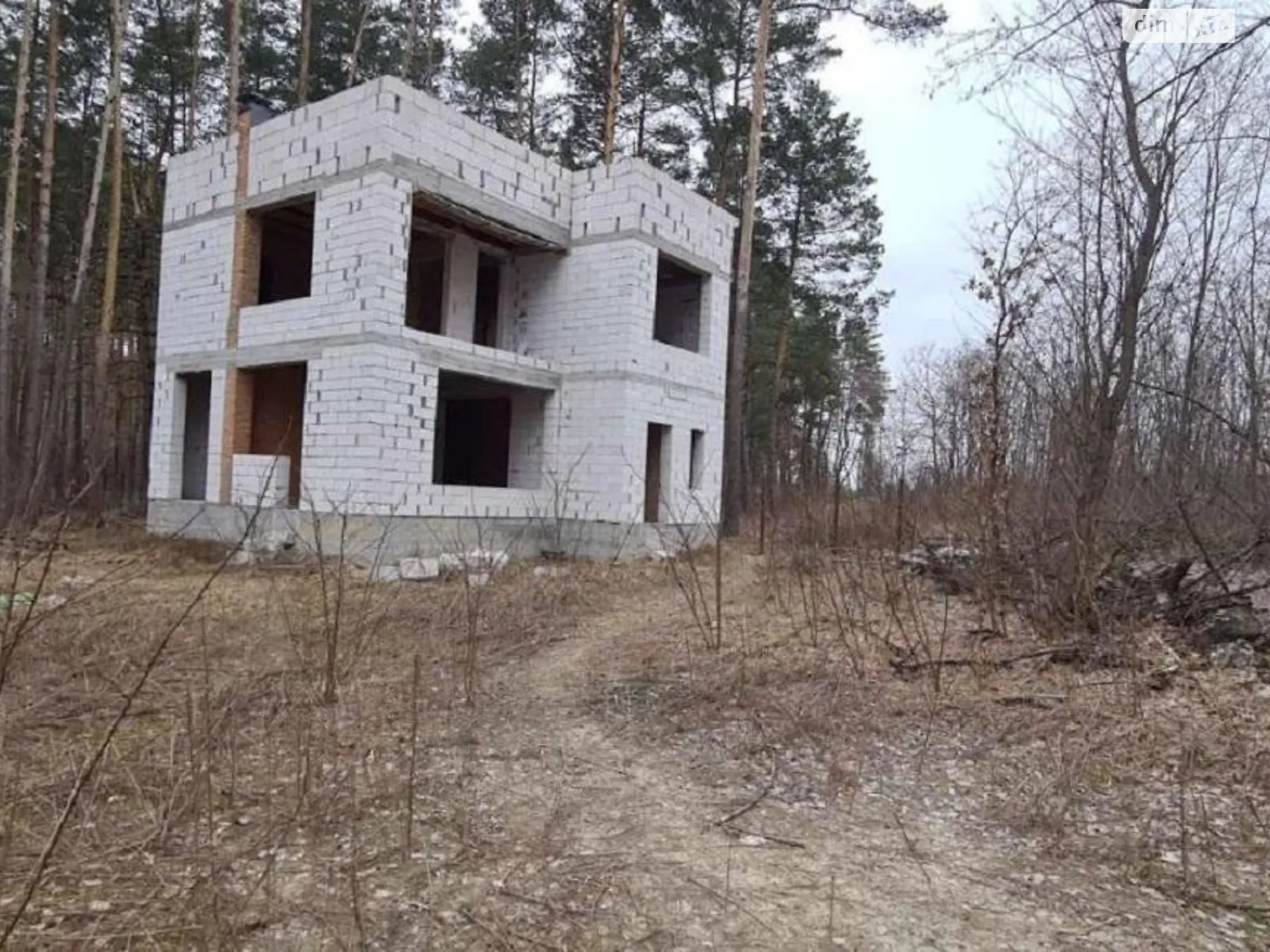 Продается дом на 2 этажа 135 кв. м с камином, цена: 45000 $ - фото 1