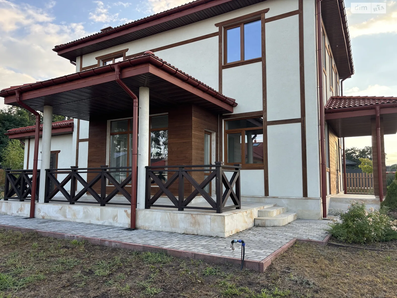 Продается дом на 2 этажа 200 кв. м с мансардой, цена: 250000 $ - фото 1