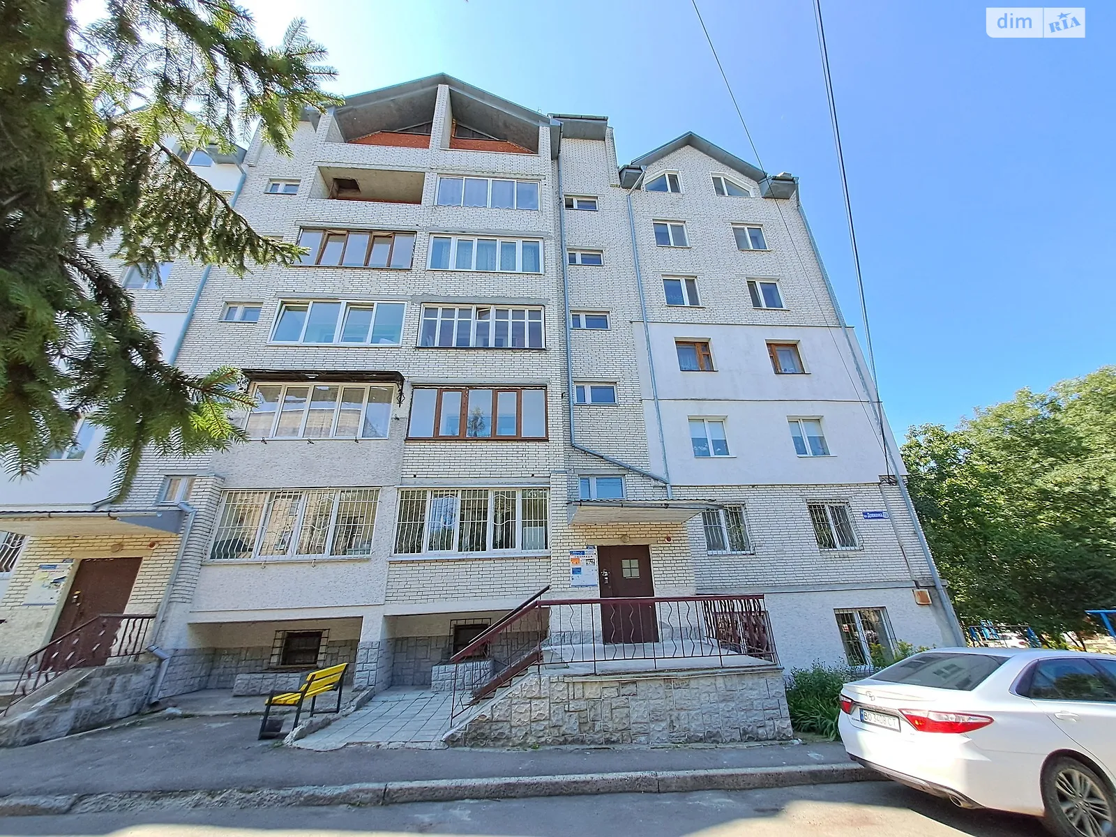 3-кімнатна квартира 91 кв. м у Тернополі, вул. Довженка Олександра, 19 - фото 1