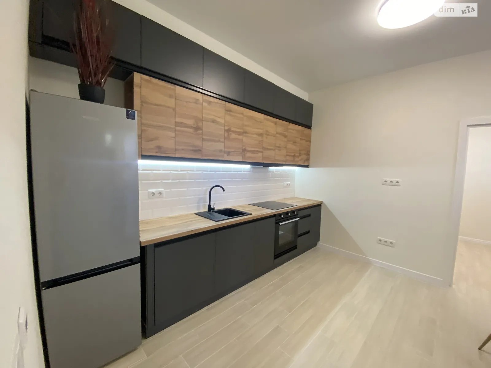 Продается 1-комнатная квартира 38 кв. м в Ирпене - фото 1