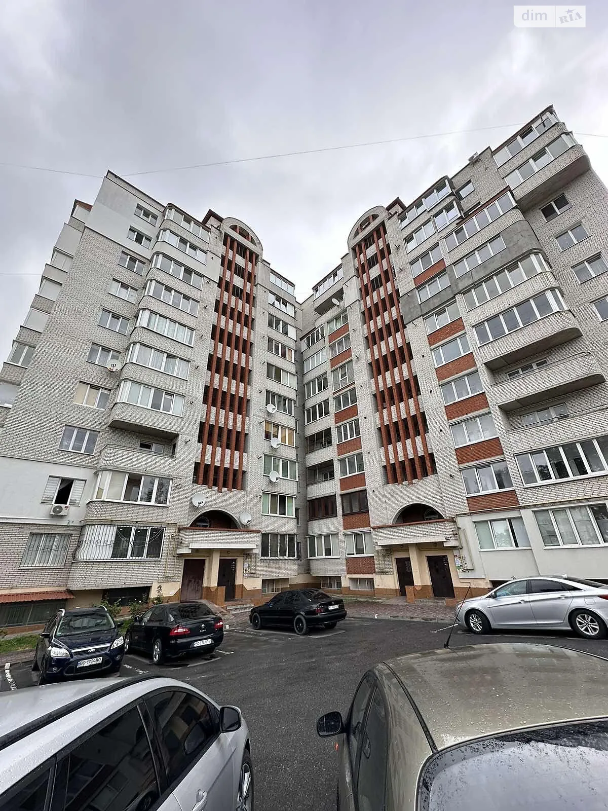 3-комнатная квартира 84.6 кв. м в Тернополе, ул. Евгения Коновальца - фото 1