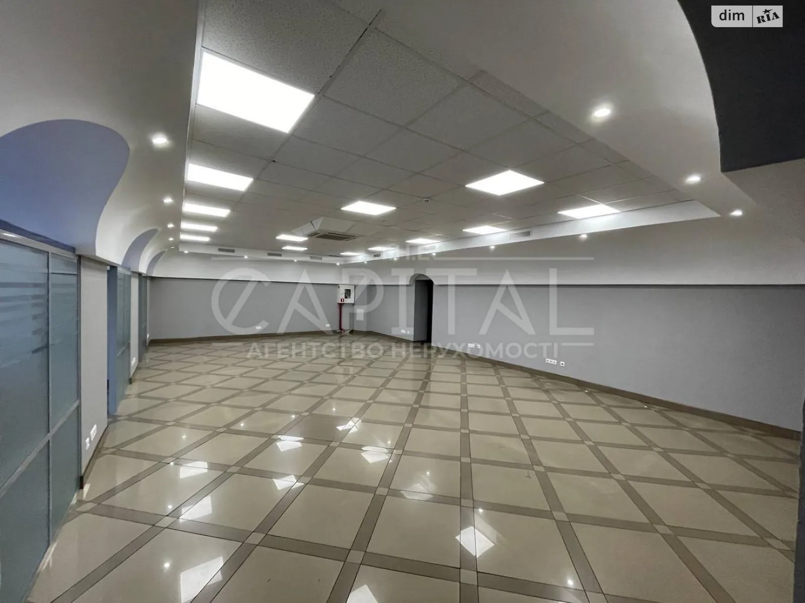 Сдается в аренду офис 363 кв. м в бизнес-центре, цена: 3000 $ - фото 1