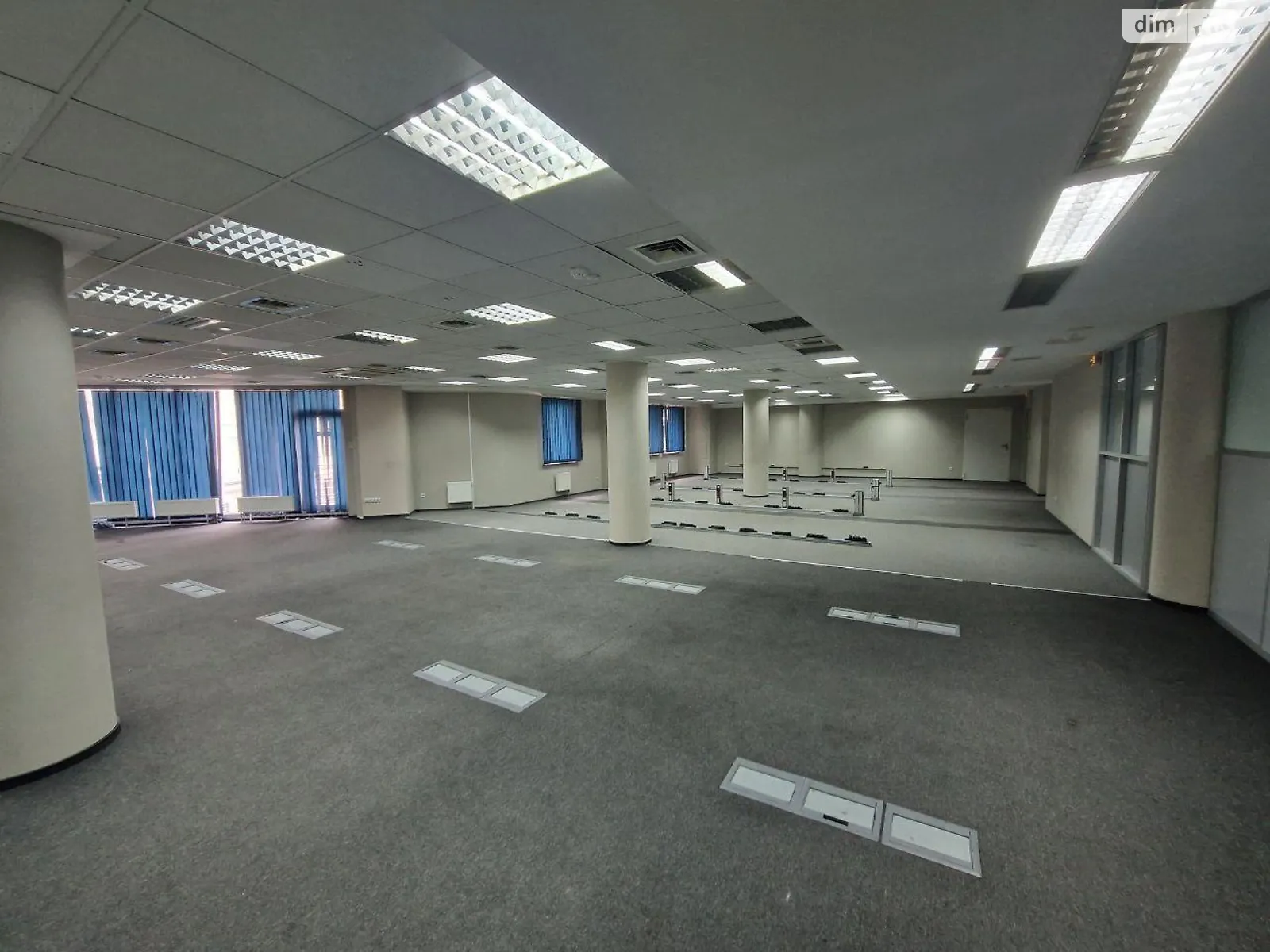 Сдается в аренду офис 550 кв. м в бизнес-центре, цена: 7150 $ - фото 1