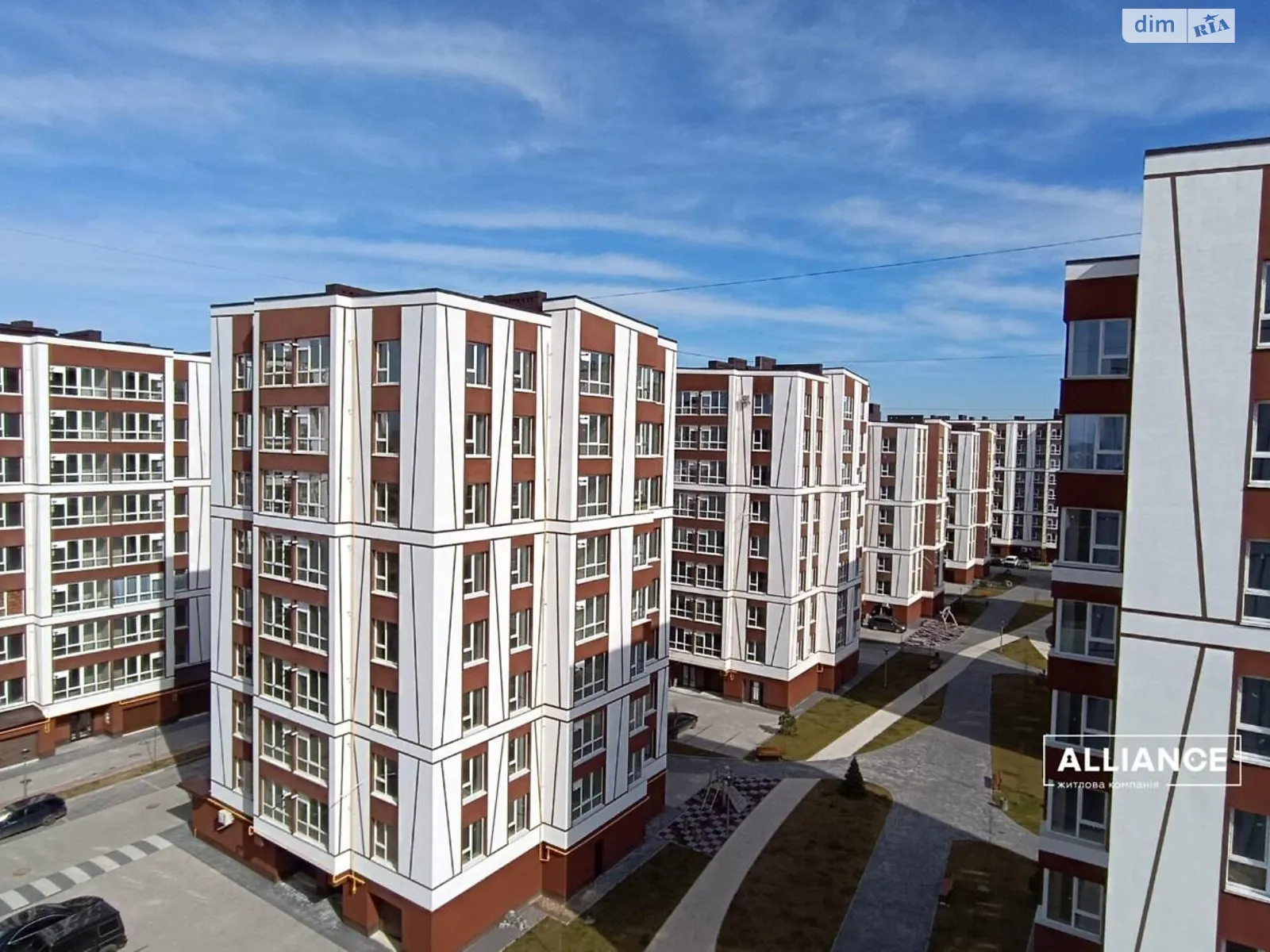 Продается 3-комнатная квартира 72.9 кв. м в Ивано-Франковске, ул. Павла Полуботка, 18 корпус 17 - фото 1