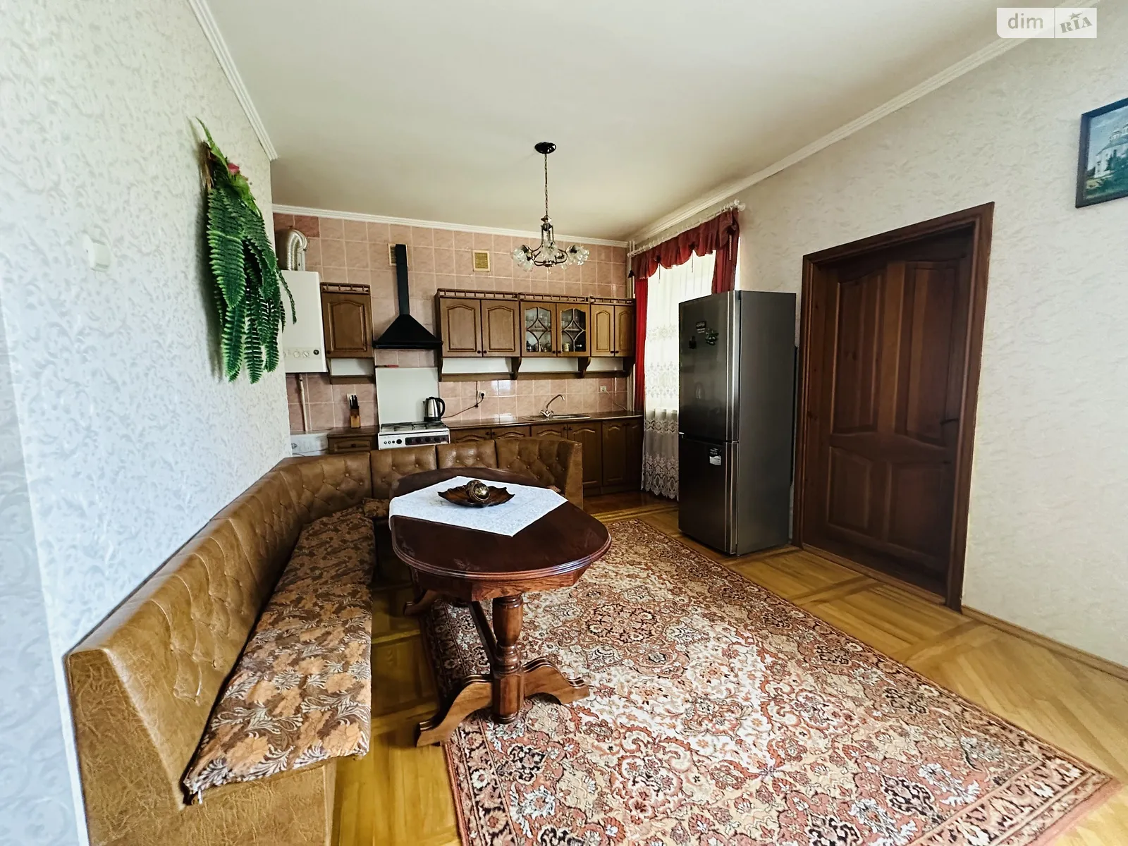 Продается дом на 2 этажа 171 кв. м с камином, цена: 180000 $ - фото 1