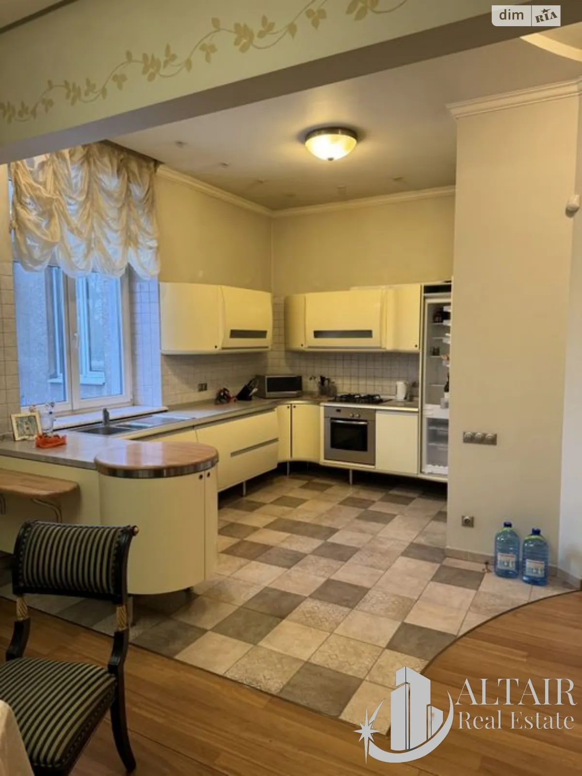 Продается 3-комнатная квартира 183 кв. м в Харькове, ул. Сумская - фото 1