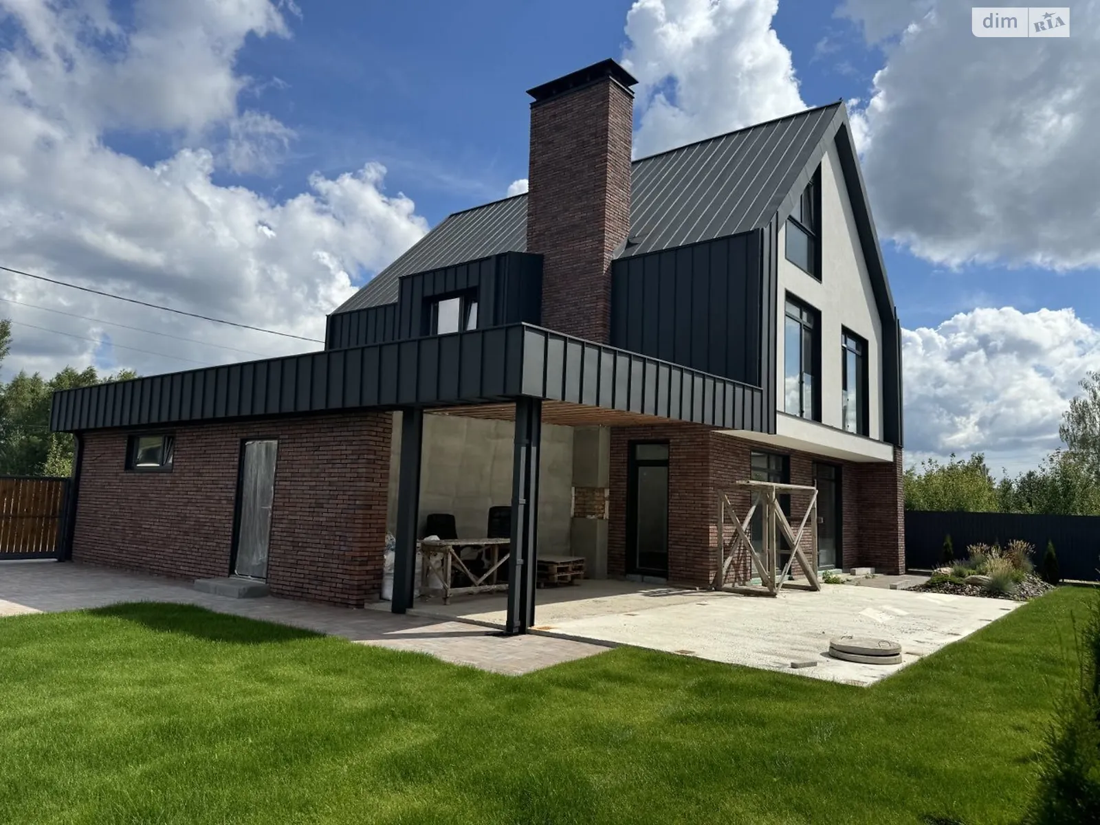 Продается дом на 2 этажа 150 кв. м с участком, цена: 175000 $ - фото 1