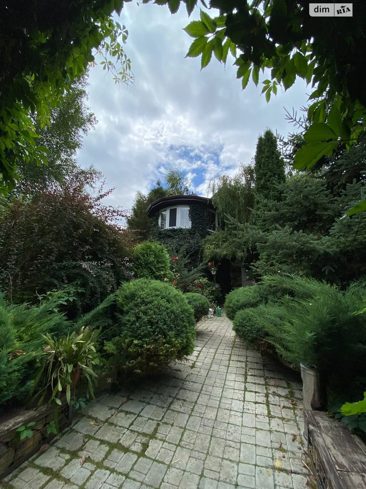 Продается дом на 3 этажа 156.3 кв. м с балконом, цена: 88000 $ - фото 1